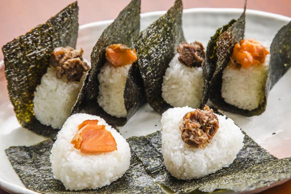 用饭团品味宫崎
